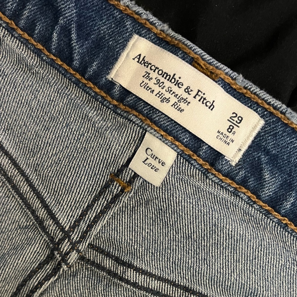 Abercrombie & Fitch 90’s high rise curve love